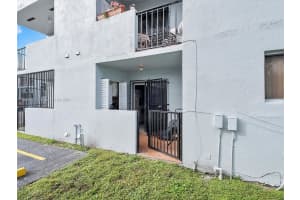 1270 W 41st St APT 105, Hialeah, FL 33012, Sold 08/07/24