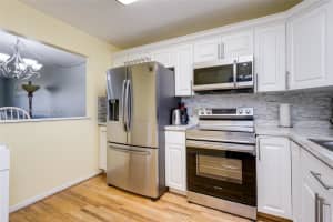 2541 Aragon Blvd APT 205, Sunrise, FL 33322, Sold 04/03/24