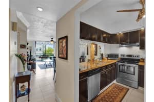 2861 Somerset Dr APT 315, Lauderdale Lakes, FL 33311, Sold 04/03/24