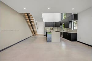 809-811 SW 10th St, Fort Lauderdale, FL 33315, Sold 04/03/24