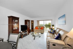 13715 Kendale Lakes Cir PH-A1, Miami, FL 33183, Sold 10/08/24