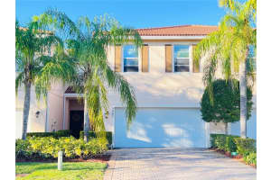 6467 Azura Lake Rd, Greenacres, FL 33463, Sold 04/17/24