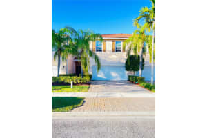 6467 Azura Lake Rd, Greenacres, FL 33463, Sold 04/17/24