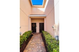 6467 Azura Lake Rd, Greenacres, FL 33463, Sold 04/17/24