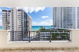 6422 Collins Ave APT 901, Miami Beach, FL 33141, Sold 09/23/24
