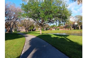 14864 SW 104th St APT 14, Miami, FL 33196, Sold 04/24/24