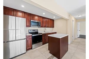 4670 NW 79th Ave #1e, Doral, FL 33166, Sold 06/07/24