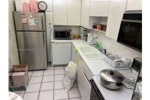 4101 Pine Tree Dr APT 719, Miami Beach, FL 33140, Sold 06/26/24