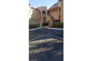 401 SW 86th Ave APT 106, Pembroke Pines, FL 33025, Sold 05/08/24