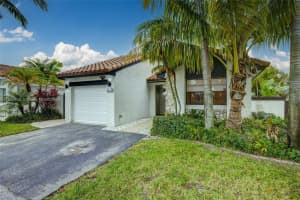 18177 NW 62nd Ct, Hialeah, FL 33015, Sold 05/10/24