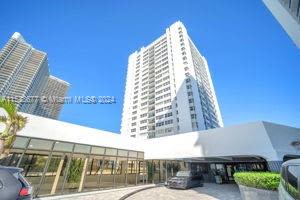 1890 S Ocean Dr APT 301, Hallandale Beach, FL 33009, Sold 04/08/24
