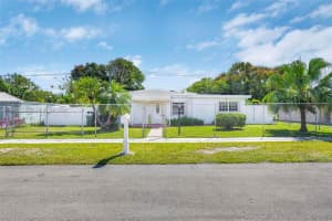 10060 SW 171st St, Miami, FL 33157, Sold 11/06/24