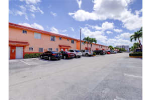 8081 NW 8th St APT 1, Miami, FL 33126, Sold 04/17/24