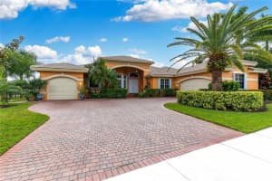 15036 SW 39th St, Davie, FL 33331, Sold 05/10/24