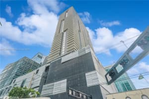 88 SW 7th St Apt 2508, Miami, FL 33130, Sold 09/06/24