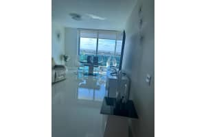 2641 N Flamingo Rd #1807n, Sunrise, FL 33323, Sold 04/04/24