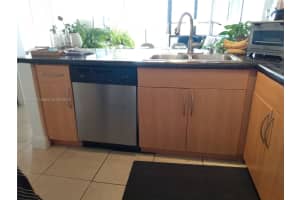 600 NE 36th St APT 2012, Miami, FL 33137, Sold 06/06/24