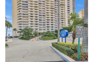 2500 Parkview Dr APT 310, Hallandale Beach, FL 33009, Sold 10/02/24