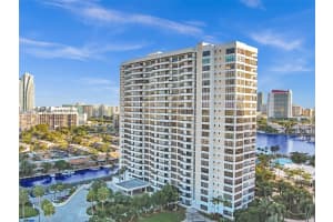 2500 Parkview Dr APT 310, Hallandale Beach, FL 33009, Sold 10/02/24