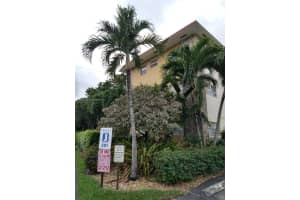 5111 W Oakland Park Blvd #110, Lauderdale Lakes, FL 33313, Sold 01/27/25