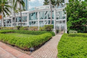 1000 South Pointe Dr, Miami Beach, FL 33139, Sold 06/03/24