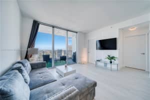 90 SW 3rd St APT 3607, Miami, FL 33130, Sold 06/10/24