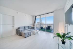 90 SW 3rd St APT 3607, Miami, FL 33130, Sold 06/10/24