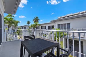 9260 Bay Harbor Terrace APT 21, Bay Harbor Islands, FL 33154, - MLS#A11541095