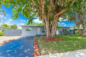 3351 NW 6th Ct, Fort Lauderdale, FL 33311, Sold 11/05/24