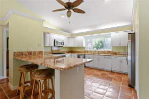 8605 SE Gulfstream Pl, Hobe Sound, FL 33455, Sold 04/11/24