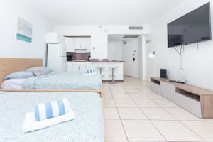 5445 Collins Ave APT 507, Miami Beach, FL 33140, Sold 05/09/25