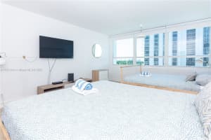 5445 Collins Ave APT 511, Miami Beach, FL 33140, Sold 05/09/25