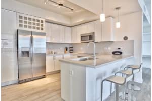 999 Sw 1st Ave 1504, Miami