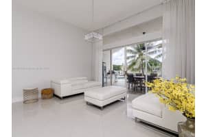 8319 NW 43rd St, Coral Springs, FL 33065, Sold 04/15/24