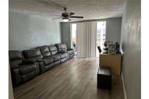 7100 NW 17th St APT 420, Plantation, FL 33313, Sold 01/06/25