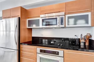 Vizcayne, 253 NE 2nd St APT 2008, Miami, FL 33132, Sold 08/20/24