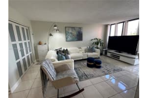 9410 W Flagler St APT 410, Miami, FL 33174, Sold 04/12/24