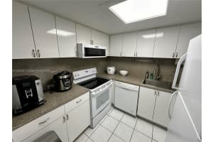 7441 Wayne Ave Apt 1c, Miami Beach, FL 33141, Sold 07/07/25