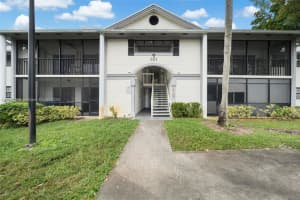 921 NE 199th St APT 108, Miami, FL 33179, Sold 05/06/24