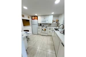 9800 Sunrise Lakes Blvd APT 109, Sunrise, FL 33322, Sold 12/16/24