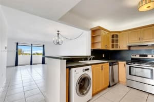 130 S Shore Dr #5c, Miami Beach, FL 33141, Sold 09/11/24
