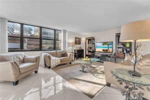20401 NE 30th Ave Apt 424-8, Aventura, FL 33180, Sold 06/10/24
