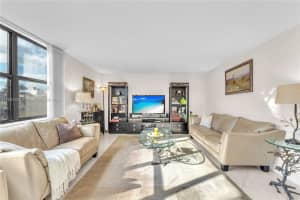 20401 NE 30th Ave Apt 424-8, Aventura, FL 33180, Sold 06/10/24