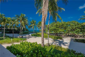 10185 Collins Ave APT 1414, Bal Harbour, FL 33154, Sold 05/30/24