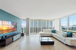 600 NE 36th St APT 2004, Miami, FL 33137, Sold 09/13/24