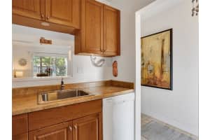 5103 NW 35th St APT 502, Lauderdale Lakes, FL 33319, Sold 01/08/25