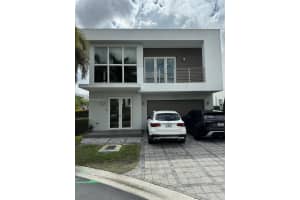 9860 NW 75th Terrace, Doral, FL 33178, Sold 05/15/24