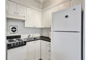 3177 S Ocean Dr APT 108, Hallandale Beach, FL 33009, Sold 12/26/24