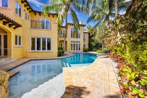 5760 La Luneta Ave, Miami, FL 33155, Sold 07/03/25
