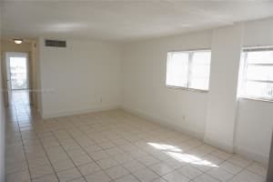 1340 Lincoln Rd APT 608, Miami Beach, FL 33139, Sold 04/25/24